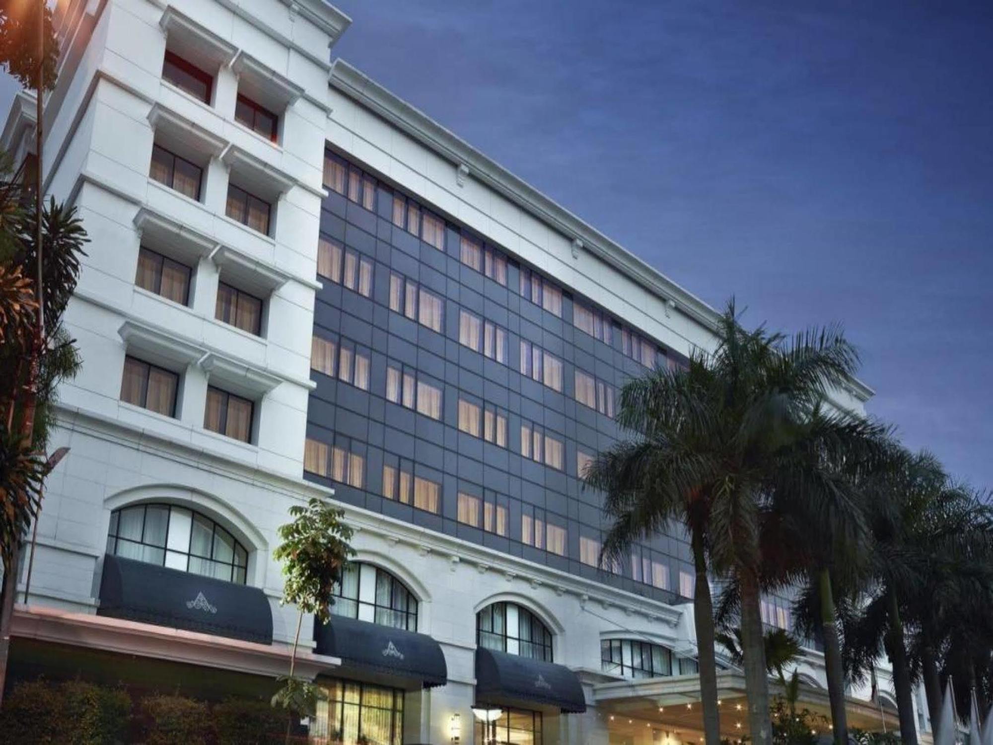 The Papandayan Hotel Bandung Exterior photo